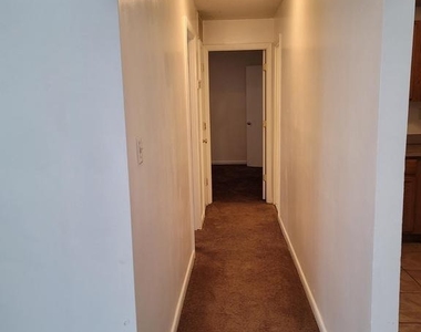 625 A Chesapeake Street Se - Photo Thumbnail 6