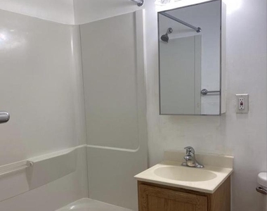 625 A Chesapeake Street Se - Photo Thumbnail 11