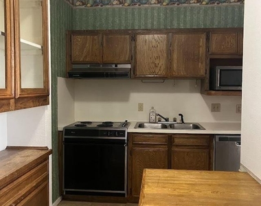 2813 Rio Grande St - Photo Thumbnail 5