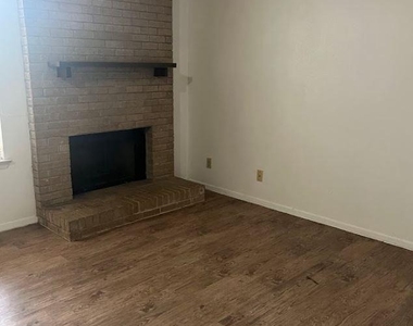 2813 Rio Grande St - Photo Thumbnail 1