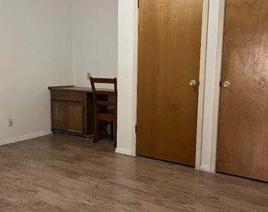 2813 Rio Grande St - Photo Thumbnail 9