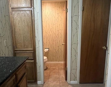 2813 Rio Grande St - Photo Thumbnail 19