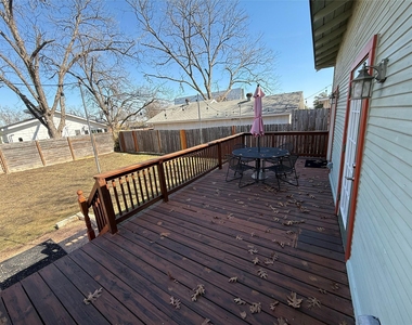 406 Normandy St - Photo Thumbnail 10