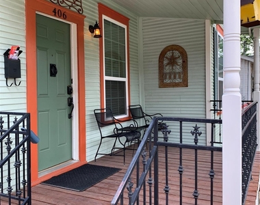 406 Normandy St - Photo Thumbnail 2