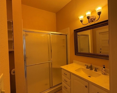 406 Normandy St - Photo Thumbnail 8