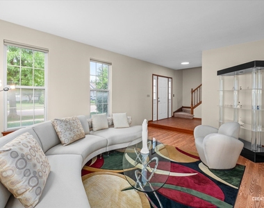 1348 Amaranth Drive - Photo Thumbnail 7