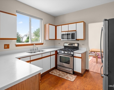 1348 Amaranth Drive - Photo Thumbnail 9