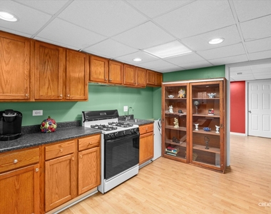 1348 Amaranth Drive - Photo Thumbnail 23