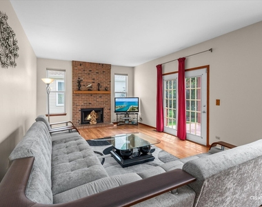 1348 Amaranth Drive - Photo Thumbnail 12