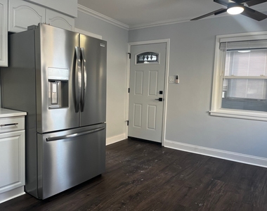 6522 N Spaulding Avenue - Photo Thumbnail 3