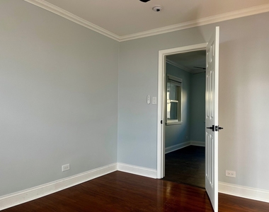 6522 N Spaulding Avenue - Photo Thumbnail 12