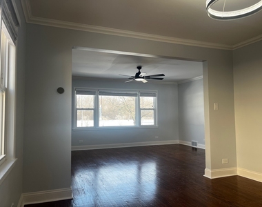 6522 N Spaulding Avenue - Photo Thumbnail 8