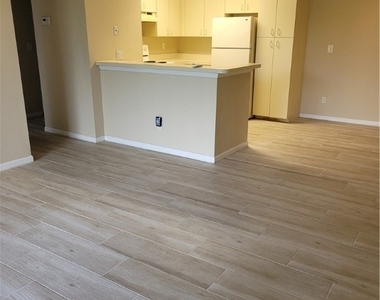 13521 Eagle Ridge Drive - Photo Thumbnail 5