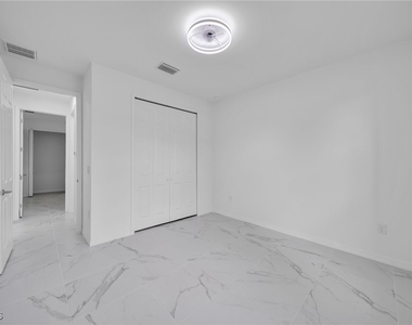 3413 28th Street Sw - Photo Thumbnail 12
