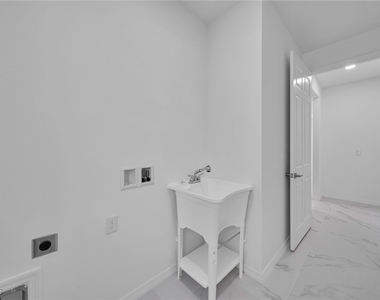 3413 28th Street Sw - Photo Thumbnail 16