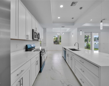 3413 28th Street Sw - Photo Thumbnail 5
