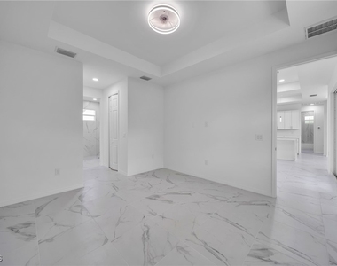 3413 28th Street Sw - Photo Thumbnail 8