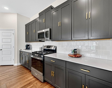 24607 Carleton Lake Lane - Photo Thumbnail 7