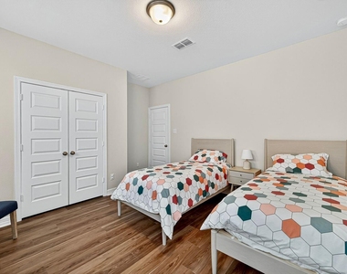 24607 Carleton Lake Lane - Photo Thumbnail 34