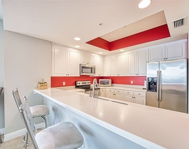 2090 W First Street - Photo Thumbnail 11