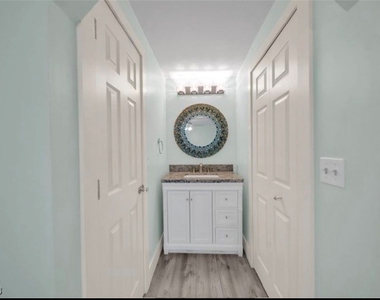 1521 Sw 47th Terrace - Photo Thumbnail 9