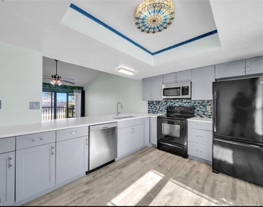 1521 Sw 47th Terrace - Photo Thumbnail 2