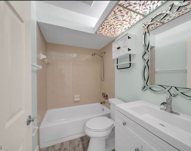 1521 Sw 47th Terrace - Photo Thumbnail 11