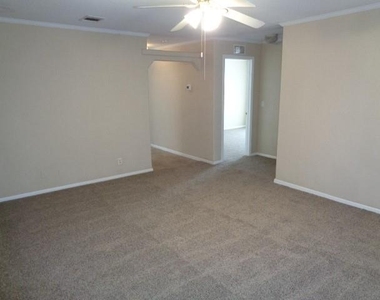 10015 Summerberry Lane - Photo Thumbnail 6