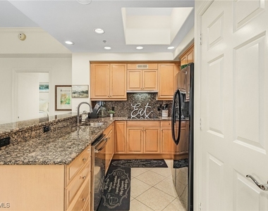 2728 Tiburon Boulevard E - Photo Thumbnail 6
