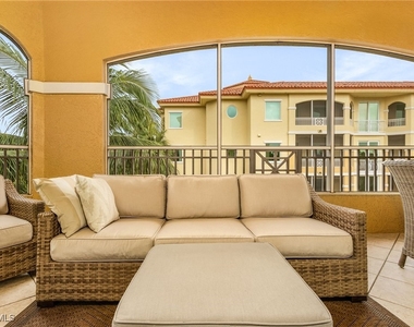 2728 Tiburon Boulevard E - Photo Thumbnail 18