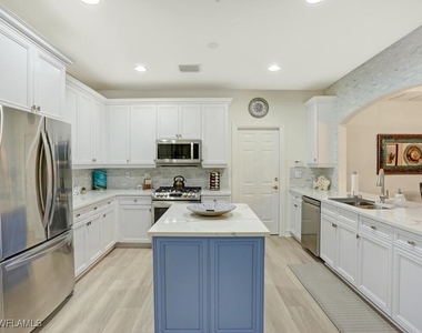 2847 Tiburon Boulevard E - Photo Thumbnail 12