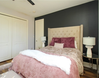 1412 Hemingway Place - Photo Thumbnail 34