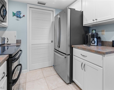 25901 Hickory Boulevard - Photo Thumbnail 3