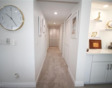 97 Georgetown Boulevard - Photo Thumbnail 12