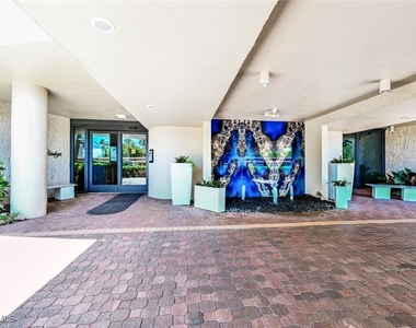4001 Gulf Shore Boulevard N - Photo Thumbnail 1