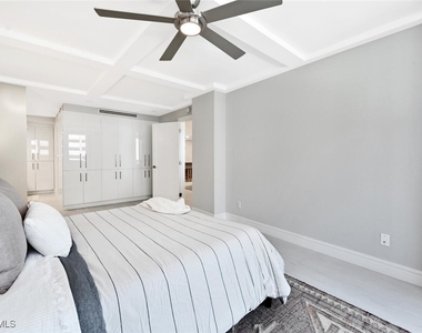 4001 Gulf Shore Boulevard N - Photo Thumbnail 17