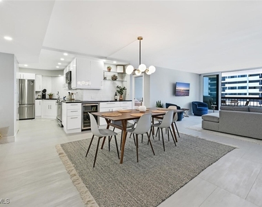4001 Gulf Shore Boulevard N - Photo Thumbnail 6