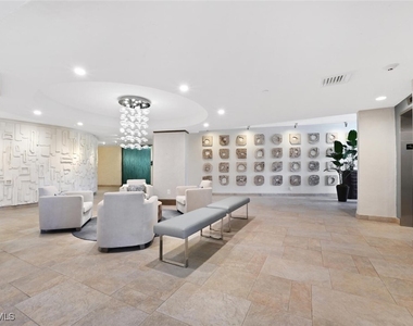 4001 Gulf Shore Boulevard N - Photo Thumbnail 2