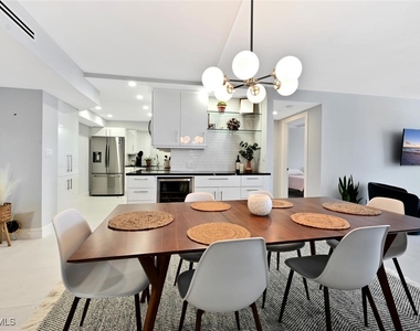 4001 Gulf Shore Boulevard N - Photo Thumbnail 8