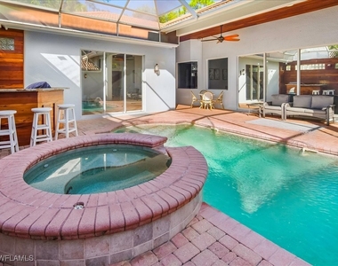 1309 Briarwood Court - Photo Thumbnail 7