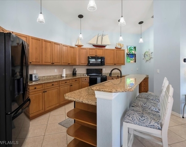 1309 Briarwood Court - Photo Thumbnail 24