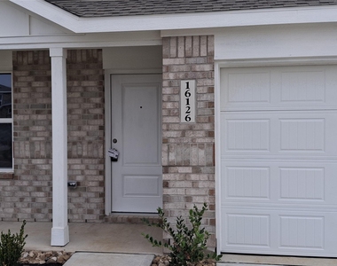 16126 Rustic Prairie Dr - Photo Thumbnail 2