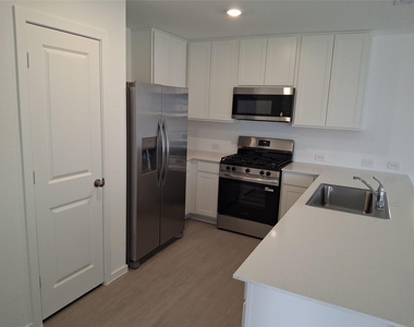 16126 Rustic Prairie Dr - Photo Thumbnail 11