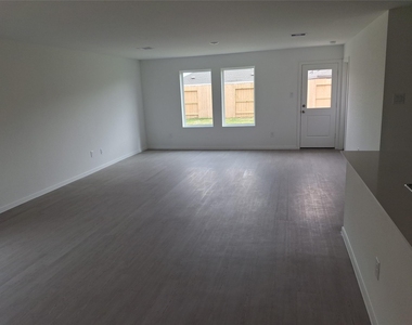 16126 Rustic Prairie Dr - Photo Thumbnail 8