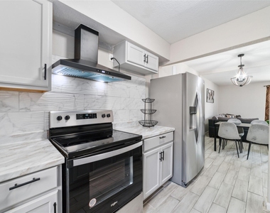 7821 Fuqua Street - Photo Thumbnail 13