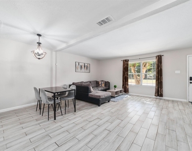7821 Fuqua Street - Photo Thumbnail 4