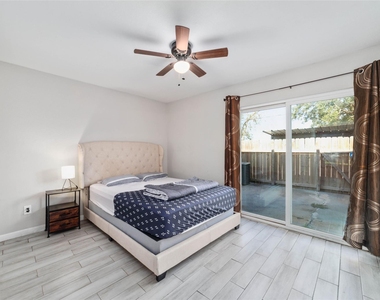 7821 Fuqua Street - Photo Thumbnail 9