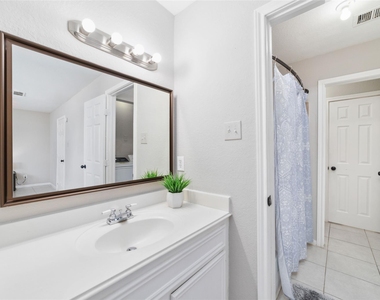 7821 Fuqua Street - Photo Thumbnail 6