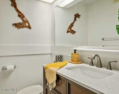 33 Cove Road - Photo Thumbnail 11