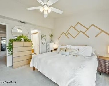 33 Cove Road - Photo Thumbnail 13